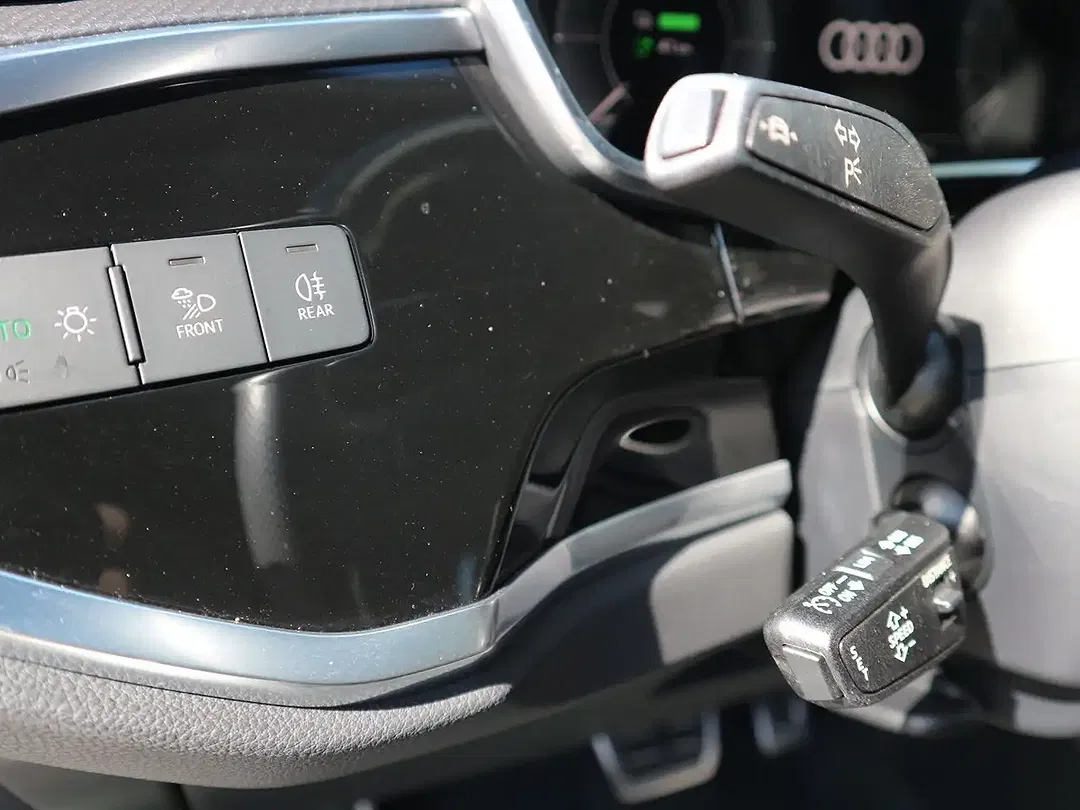 Audi Q3 45 TFSI e S line - Thumbnail 8