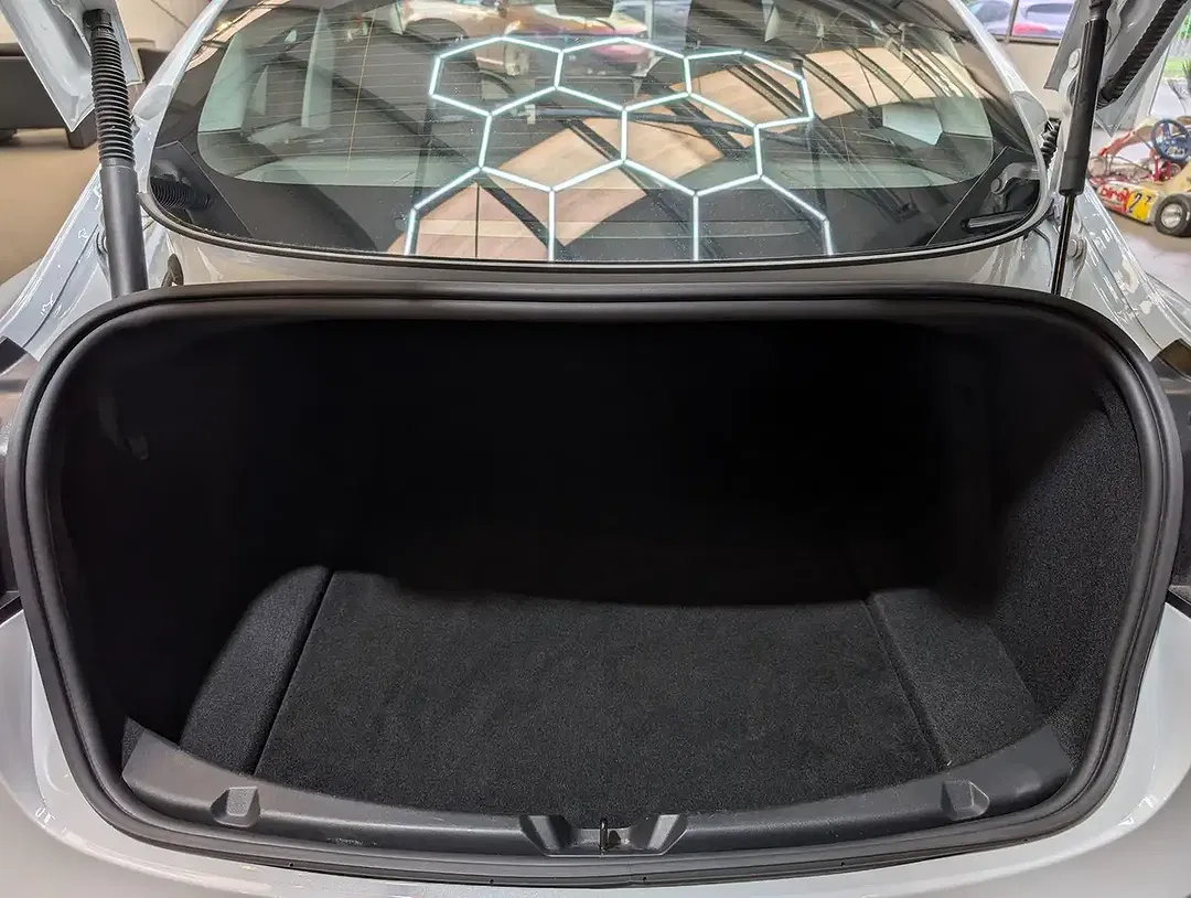 Tesla Model 3 AWD Dual Motor Long Range - foto 15