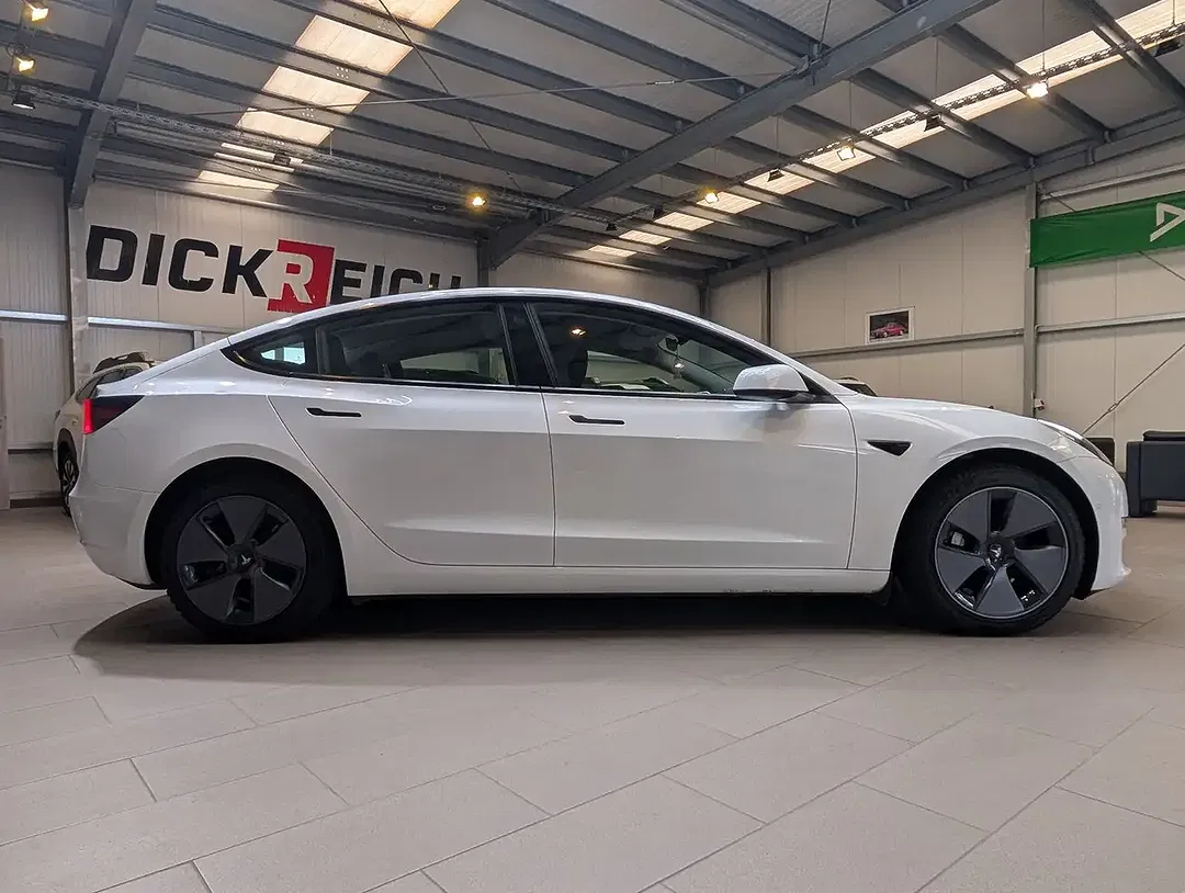 Tesla Model 3 AWD Dual Motor Long Range - Thumbnail 6