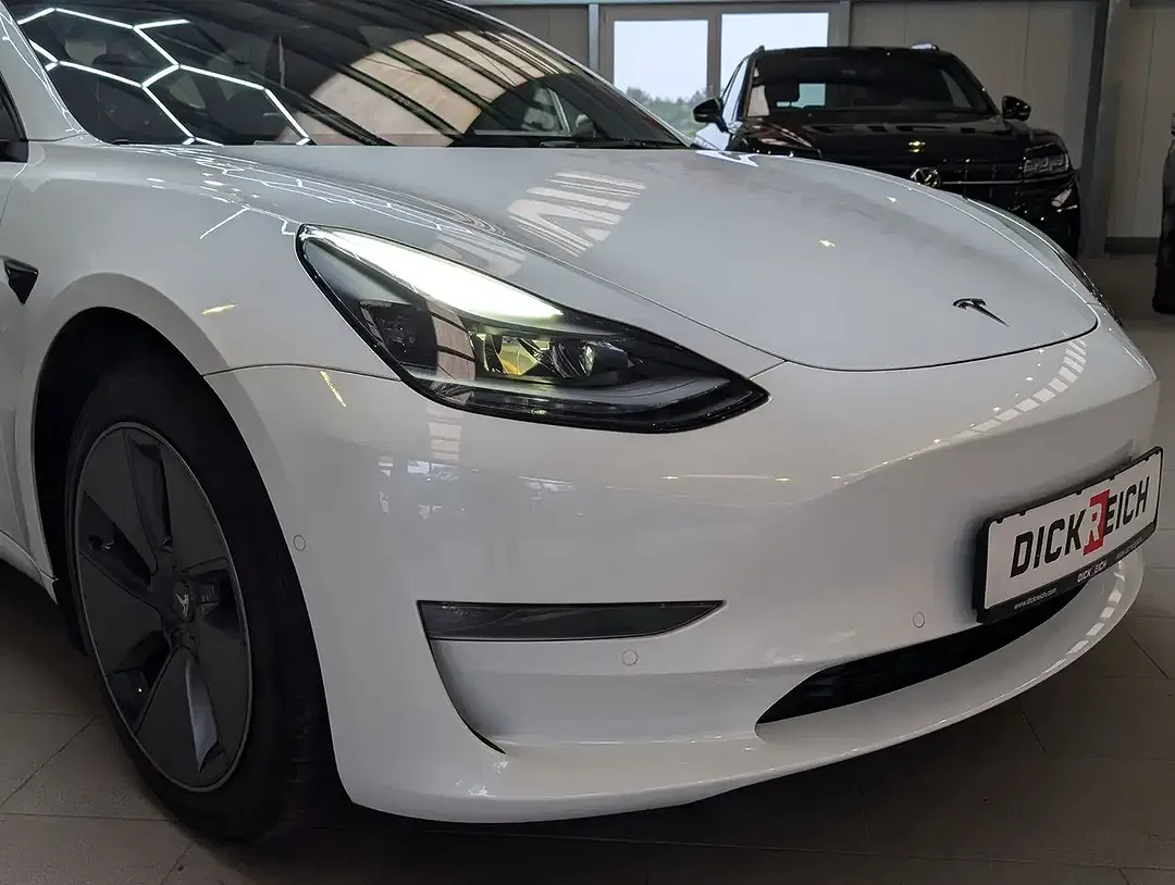 Tesla Model 3 AWD Dual Motor Long Range - Thumbnail 9