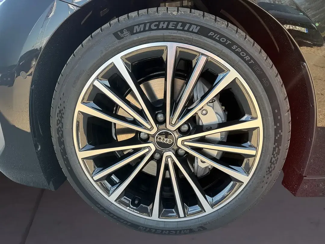 Audi A6 e-tron quattro Avant S line - Thumbnail 6