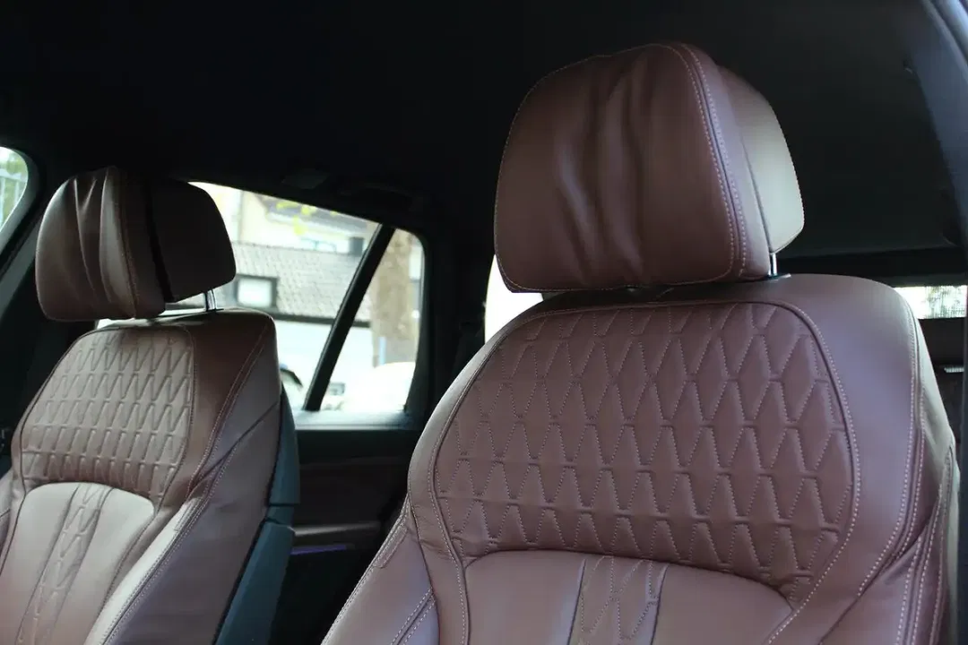 BMW X5 M Sport Individual - Thumbnail 13