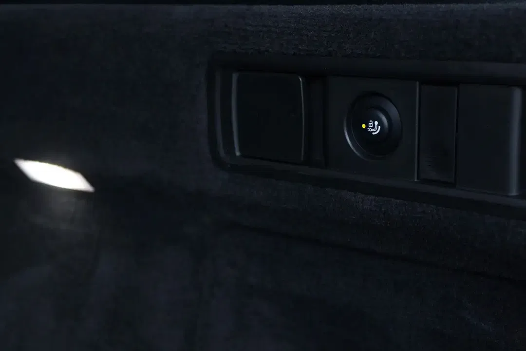 BMW X5 M Sport Individual - Thumbnail 19