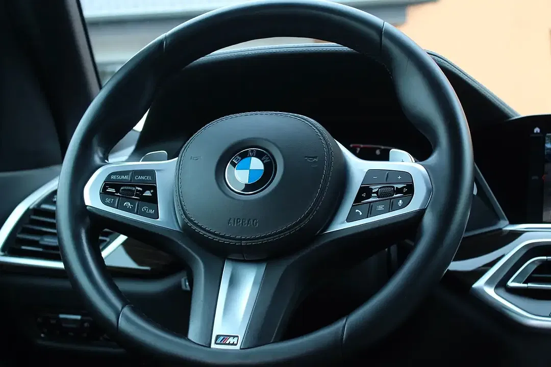 BMW X5 M Sport Individual - Thumbnail 20