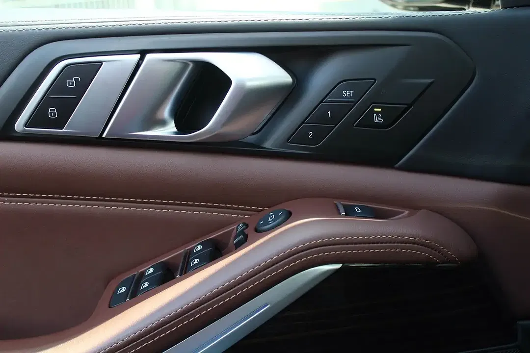BMW X5 M Sport Individual - Thumbnail 21