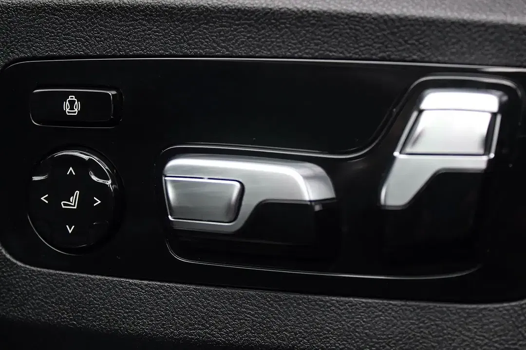 BMW X5 M Sport Individual - Thumbnail 22