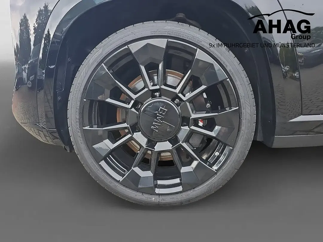 BMW XM M - Thumbnail 12