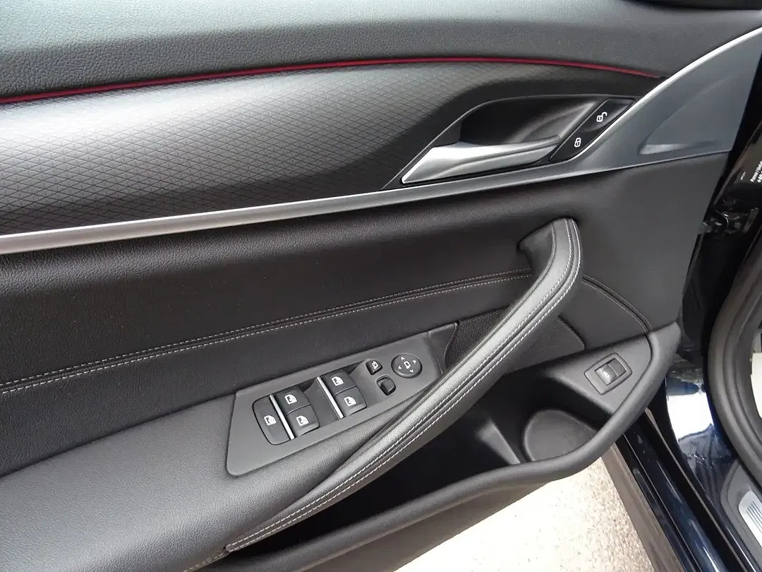 BMW 520 AUT M Touring - Thumbnail 13