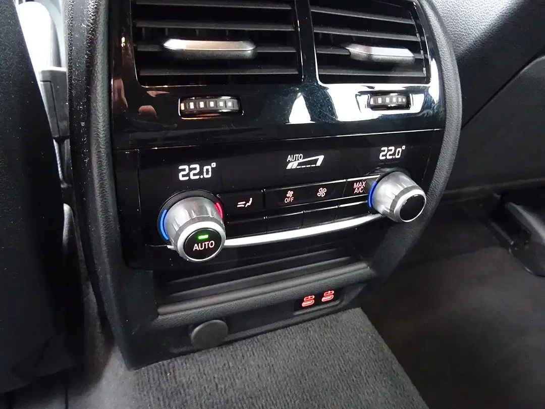 BMW 520 AUT M Touring - Thumbnail 15