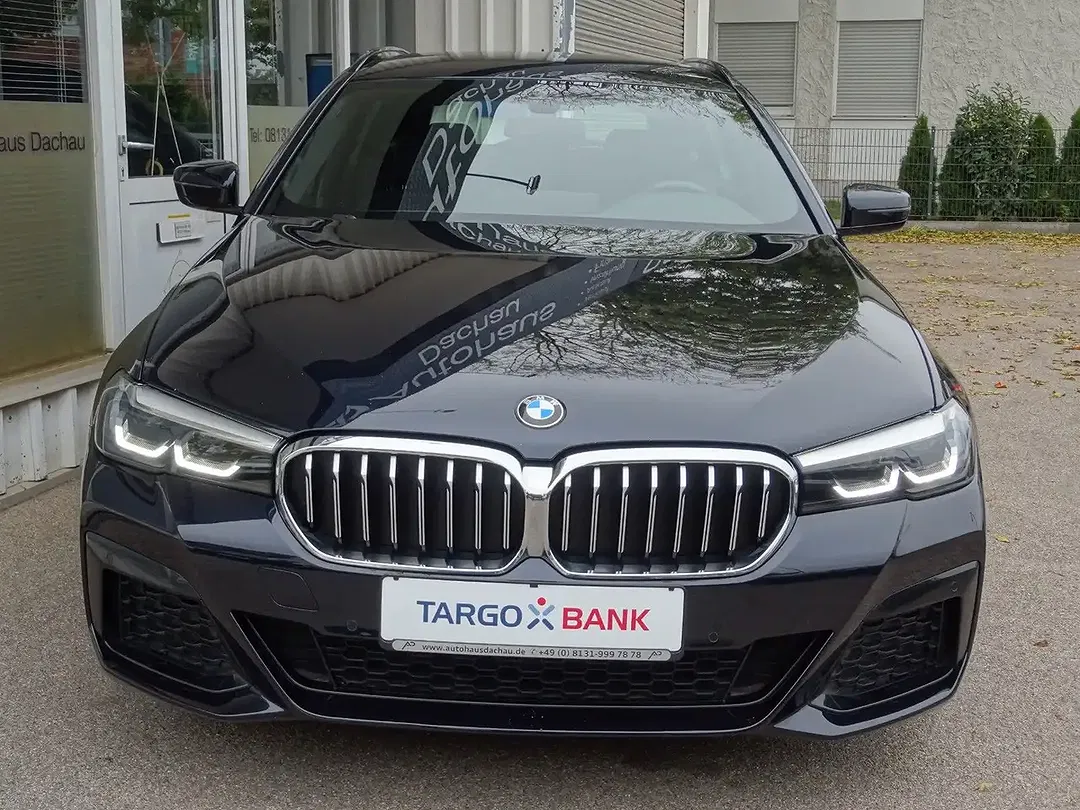 BMW 520 AUT M Touring - Thumbnail 2