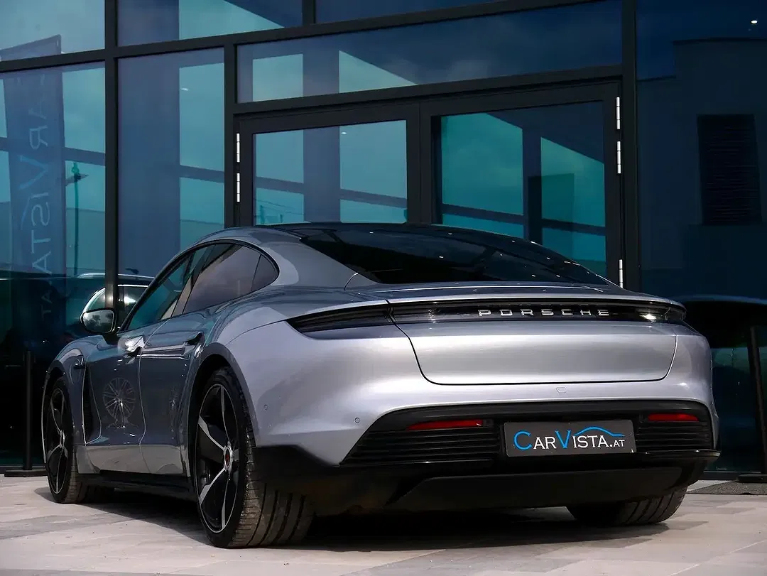 Porsche Taycan Sport Chrono Plus - Thumbnail 10