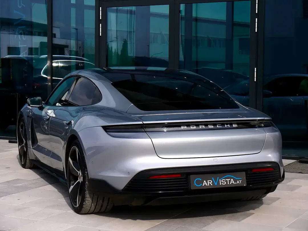 Porsche Taycan Sport Chrono Plus - Thumbnail 11