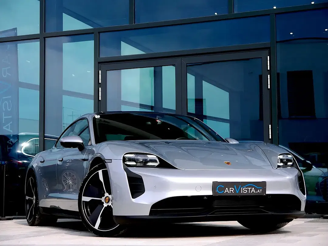 Porsche Taycan Sport Chrono Plus - Thumbnail 4