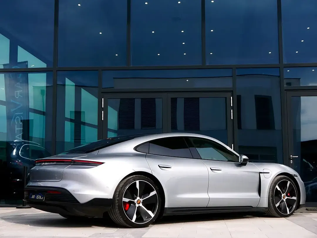 Porsche Taycan Sport Chrono Plus - Thumbnail 7