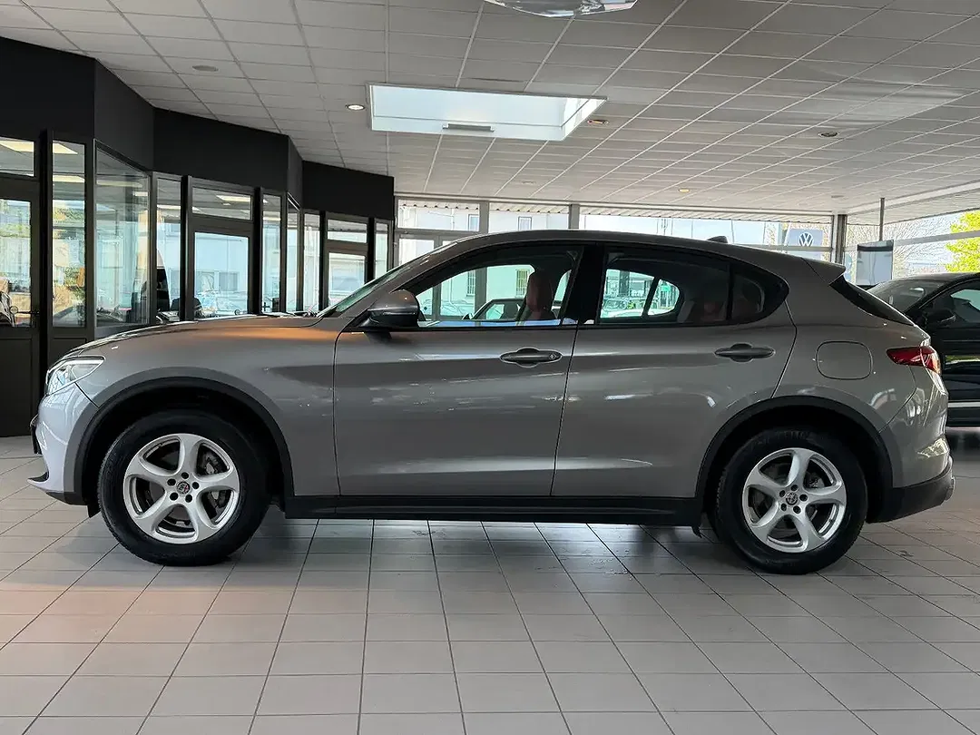 Alfa Romeo Stelvio AUT Q4 Super - Thumbnail 5