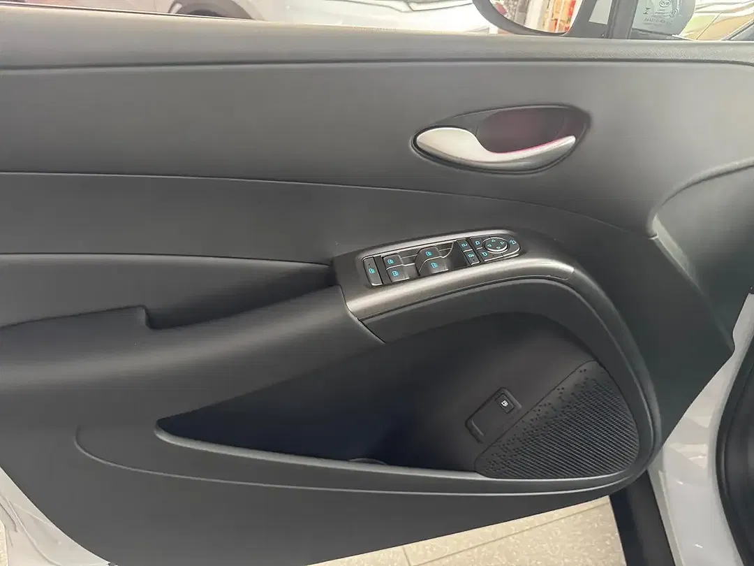 BYD Dolphin 1.5 PHEV DM-i Boost - Thumbnail 14
