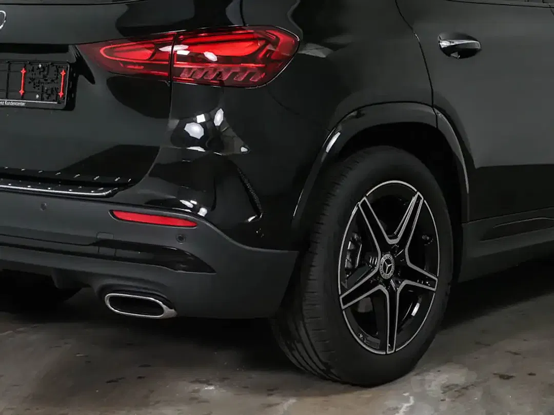 Mercedes-Benz GLA 200 AMG Line - Thumbnail 4