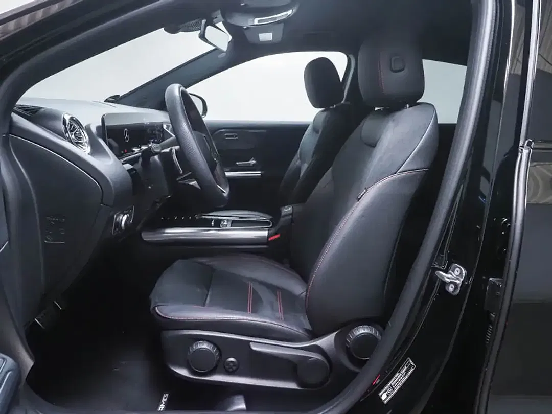 Mercedes-Benz GLA 200 AMG Line - Thumbnail 7