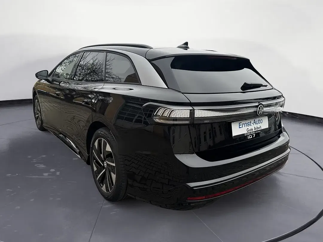Volkswagen ID.7 Pro - Thumbnail 6