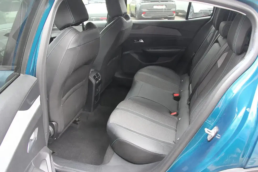 Peugeot 408 PHEV Allure - Thumbnail 13