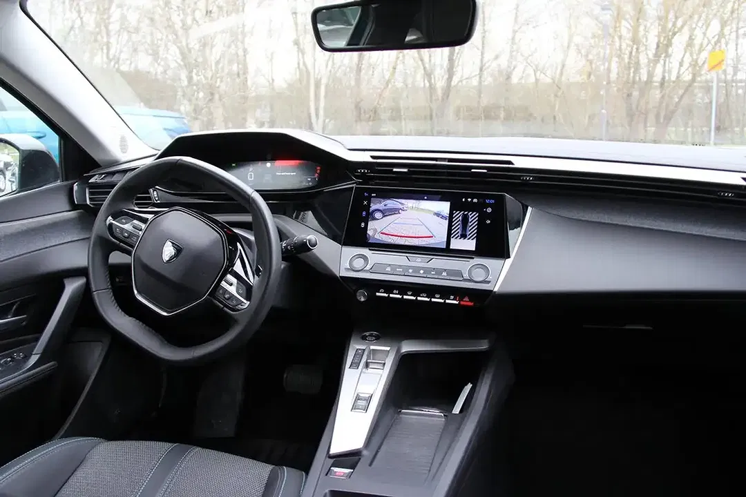 Peugeot 408 PHEV Allure - Thumbnail 3
