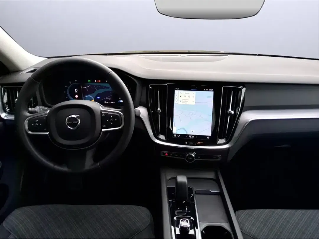 Volvo S60 MHEV Core - Thumbnail 10
