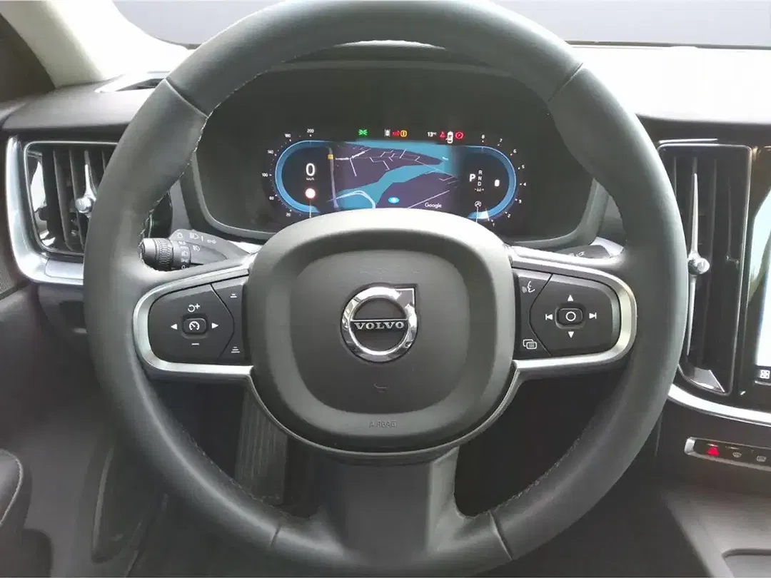 Volvo S60 MHEV Core - Thumbnail 13