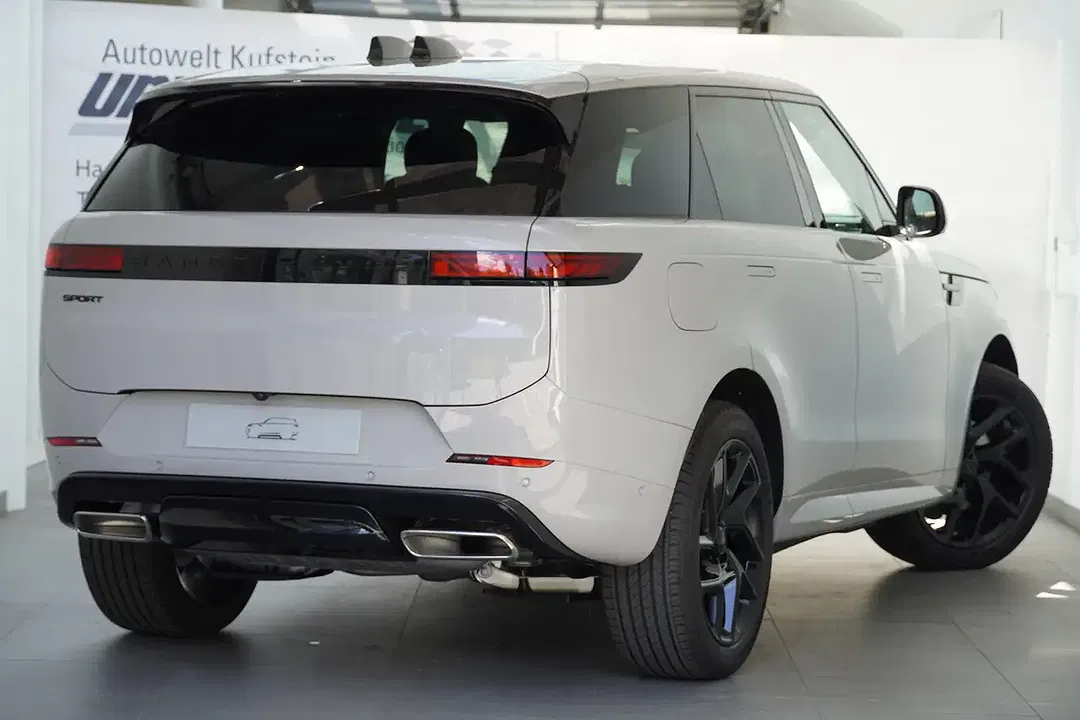Land Rover Range Rover Sport 3.0 PHEV Dynamic SE - Thumbnail 8