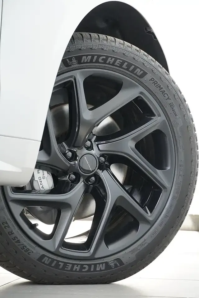 Land Rover Range Rover Sport 3.0 PHEV Dynamic SE - Thumbnail 9