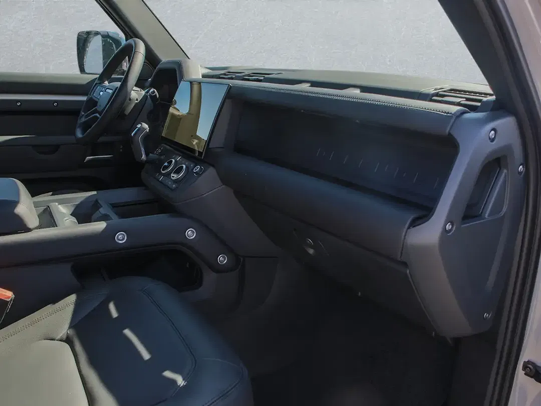 Land Rover Defender D350 110 X-Dynamic HSE - Thumbnail 3