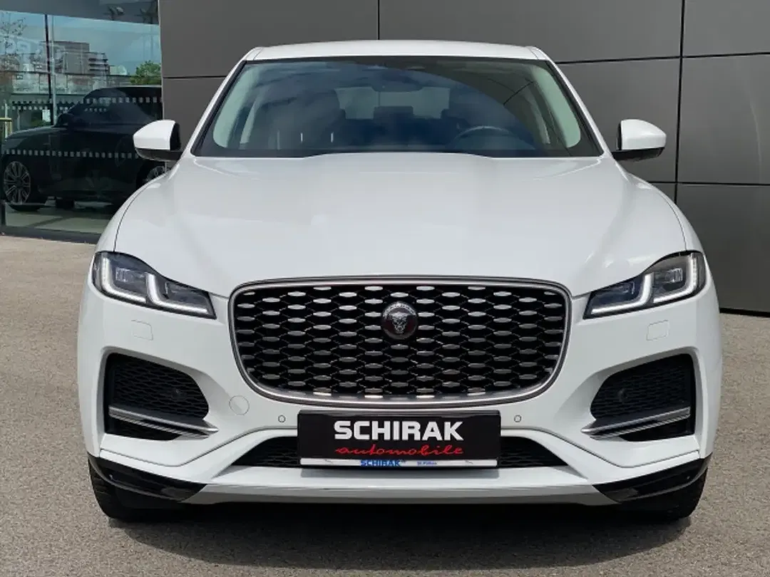 Jaguar F-Pace P400e 4x4 - Thumbnail 3