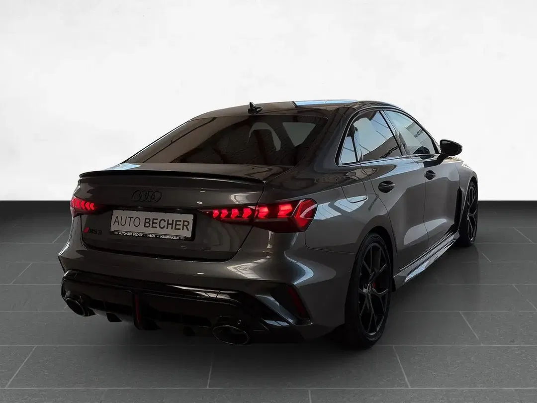 Audi RS3 2.5 TFSI S tronic quattro RS - Thumbnail 3