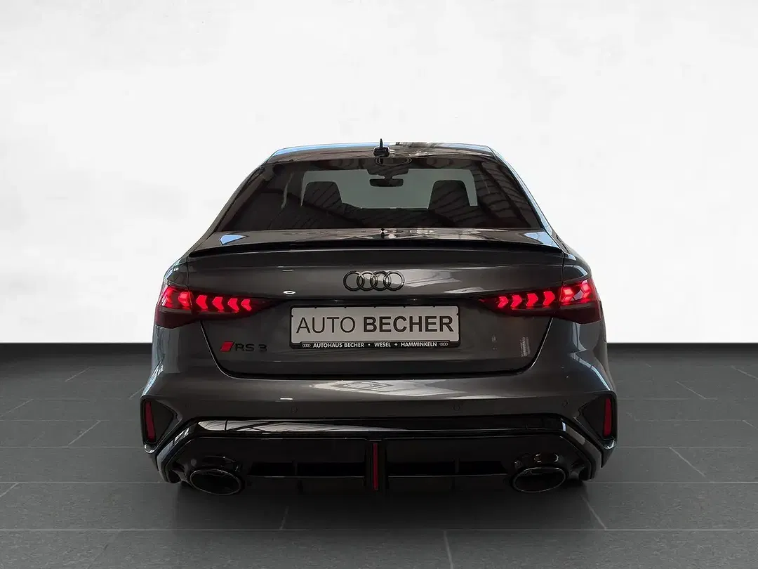 Audi RS3 2.5 TFSI S tronic quattro RS - Thumbnail 4