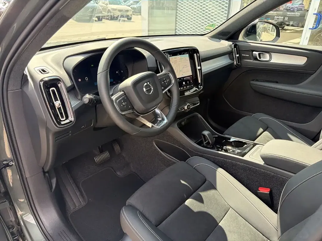 Volvo XC40 B4 Ultra Dark - Thumbnail 11