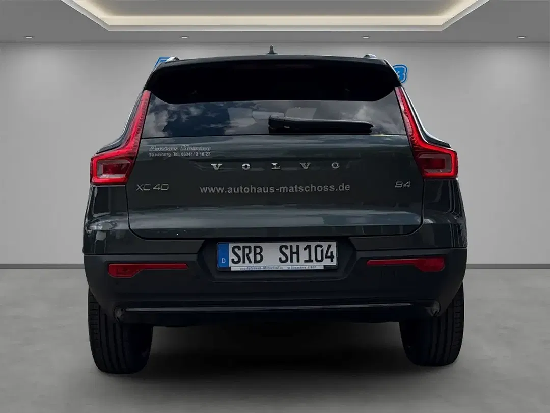Volvo XC40 B4 Ultra Dark - Thumbnail 4
