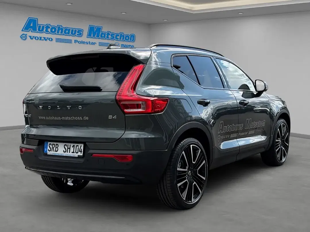 Volvo XC40 B4 Ultra Dark - Thumbnail 5