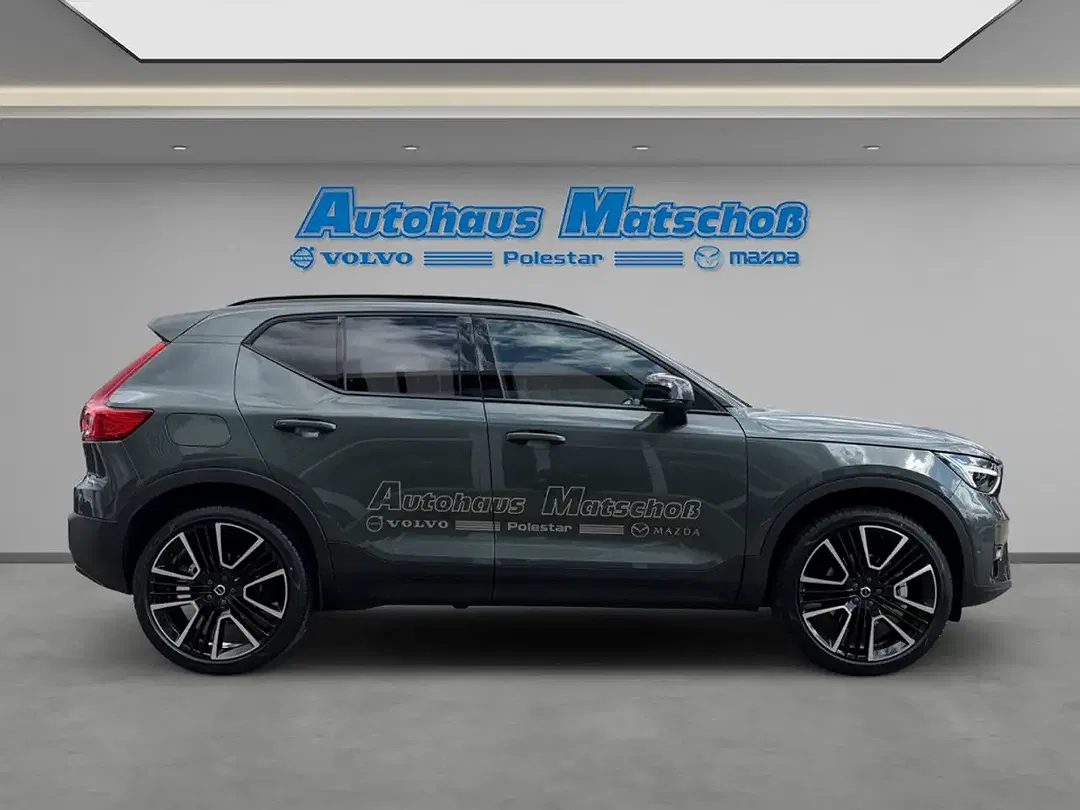 Volvo XC40 B4 Ultra Dark - Thumbnail 6