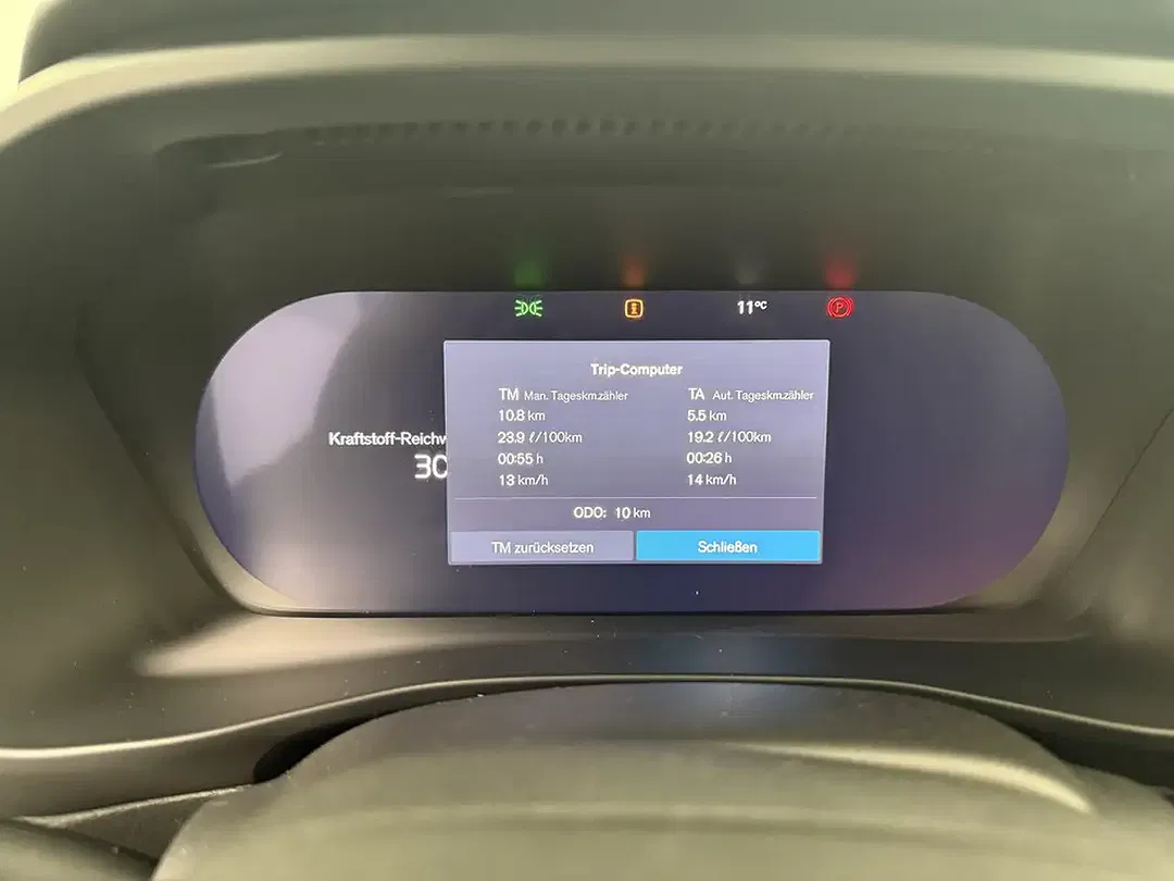 Volvo XC40 B3 Plus Dark - Thumbnail 12