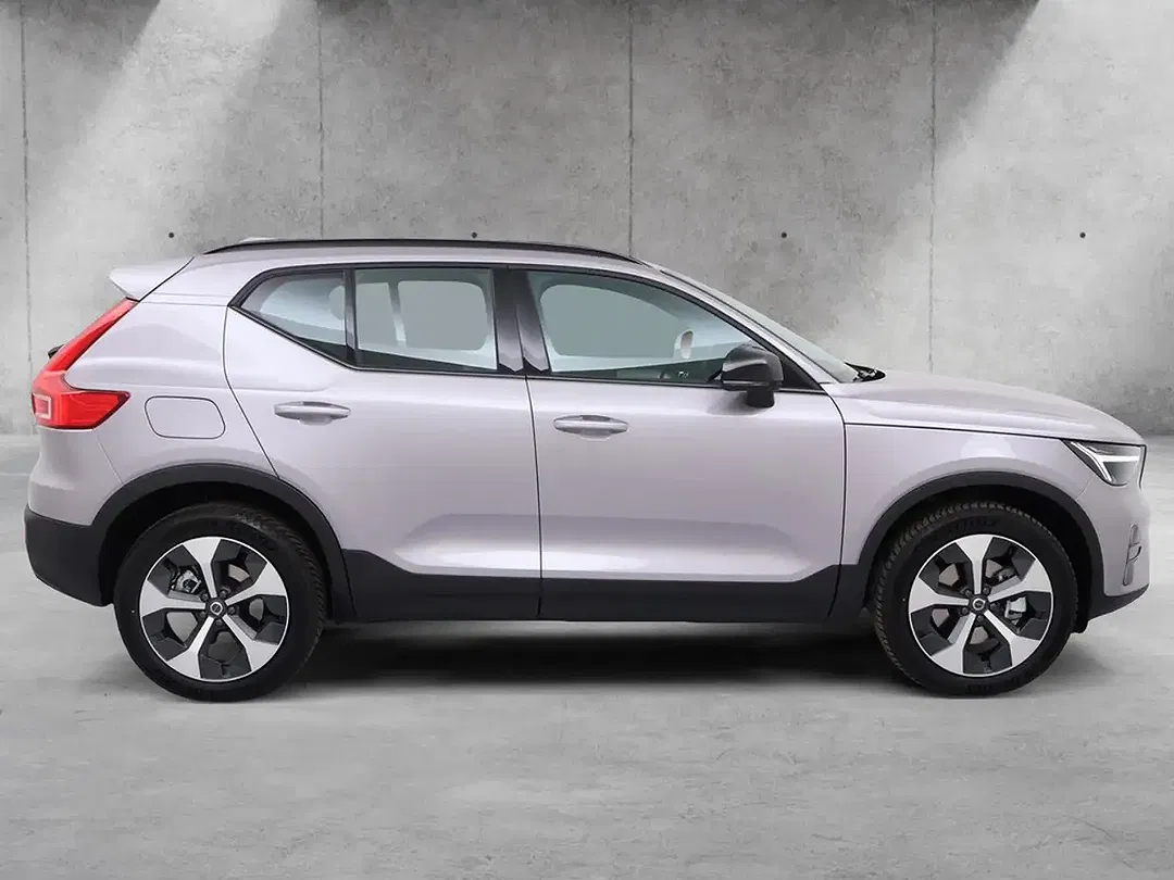 Volvo XC40 B3 Plus Dark - Thumbnail 4