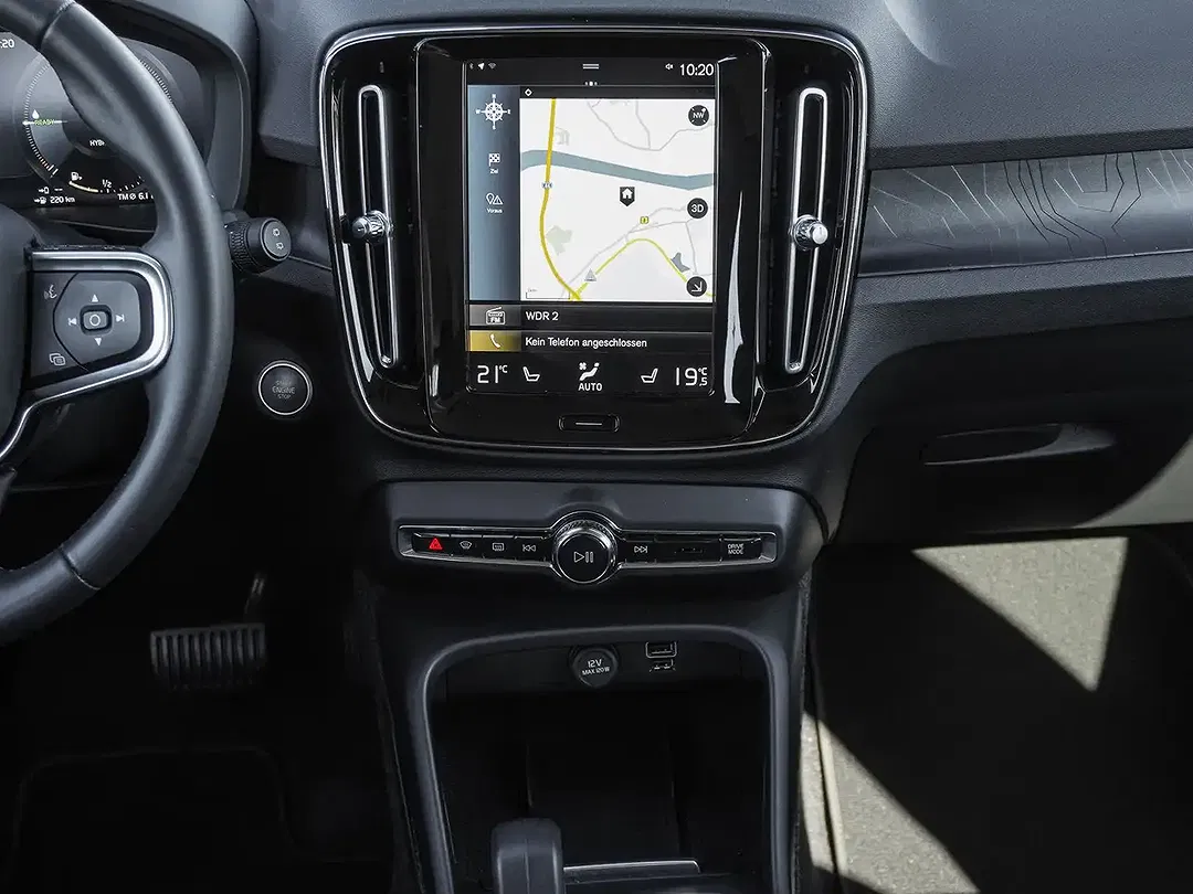 Volvo XC40 T4 PHEV Hybrid Core - Thumbnail 11