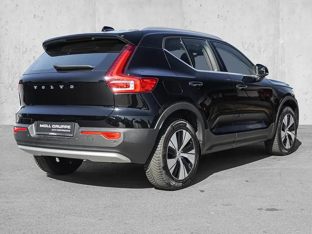 Volvo XC40 T4 PHEV Hybrid Core - Thumbnail 3