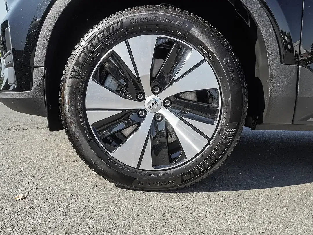 Volvo XC40 T4 PHEV Hybrid Core - Thumbnail 6