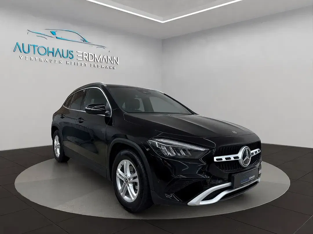Mercedes-Benz GLA 200 AUT - Thumbnail 3