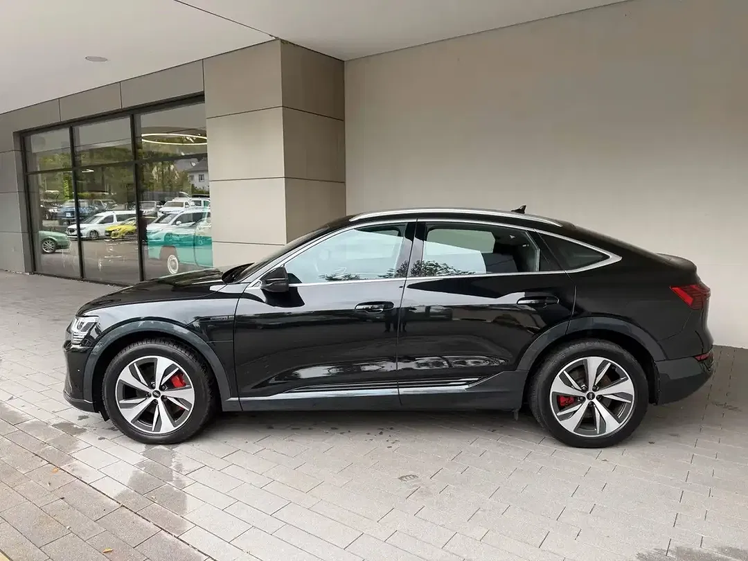 Audi Q8 50 e-tron quattro Sportback advanced - foto 1