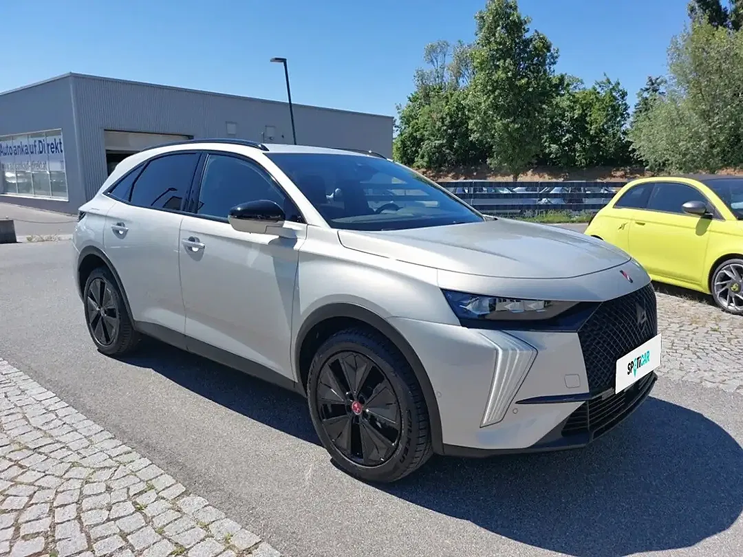 DS Automobiles DS 7 Crossback - Thumbnail 3
