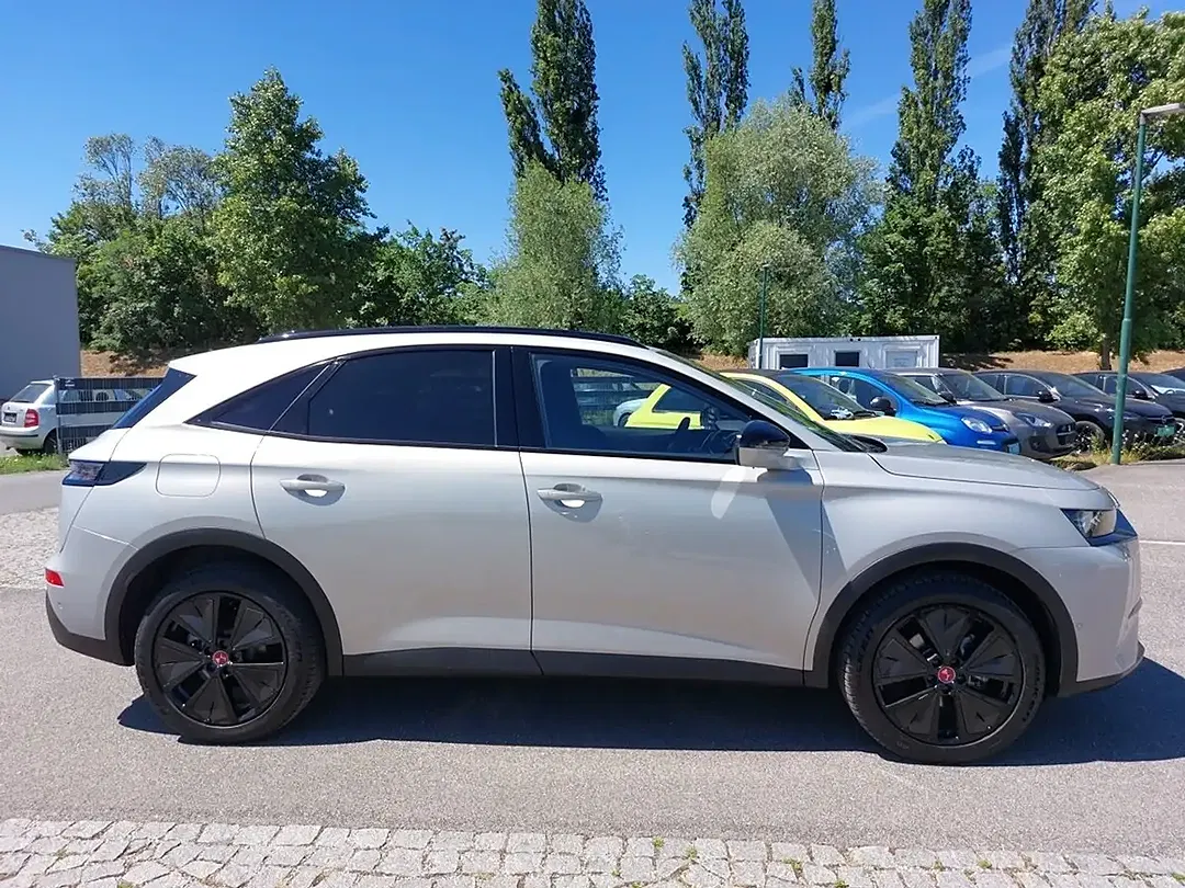 DS Automobiles DS 7 Crossback - Thumbnail 4