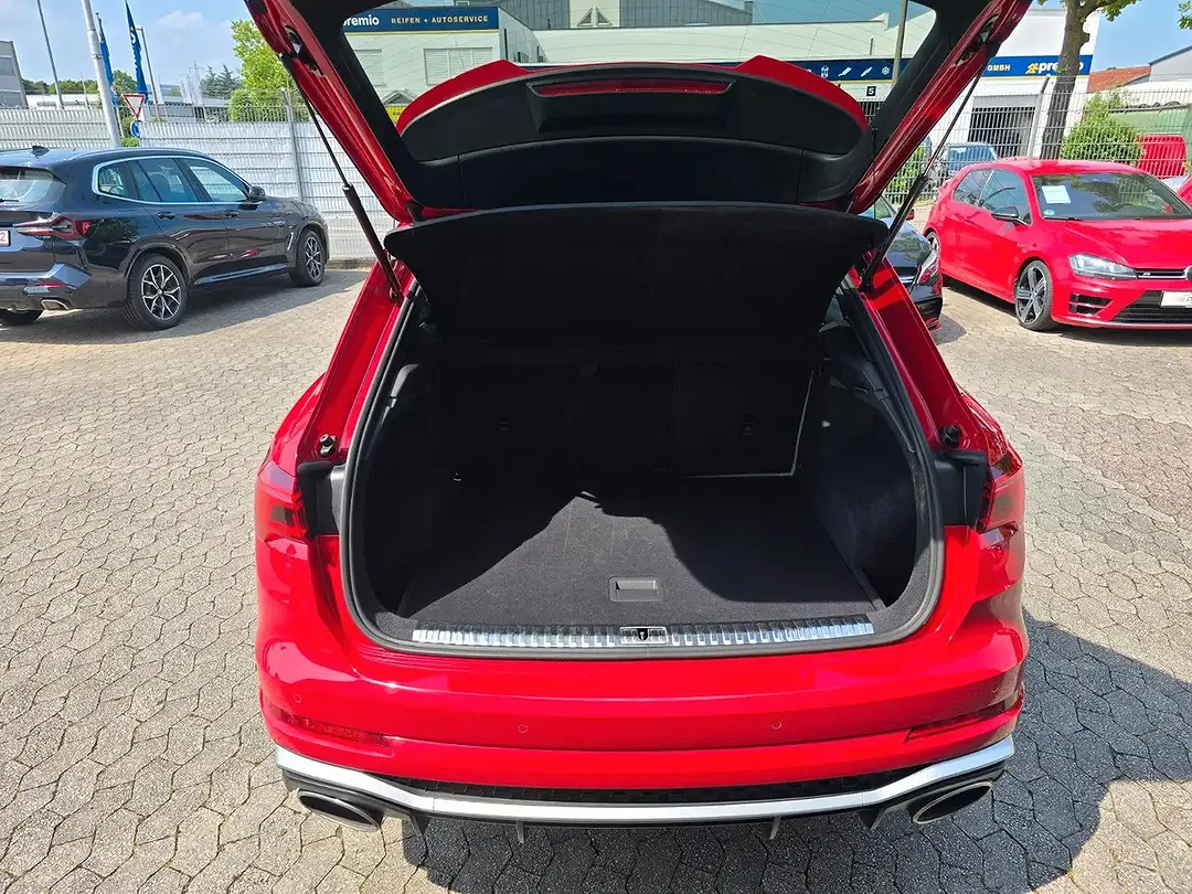 Audi RS Q3 2.5 TFSI quattro - Thumbnail 6