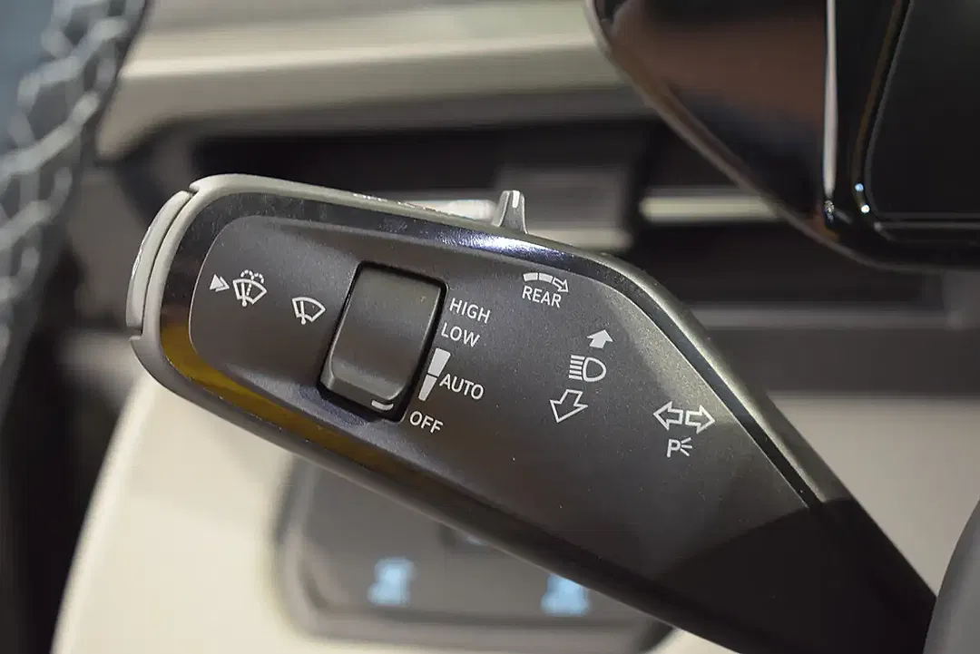 Ford Explorer Select - Thumbnail 12