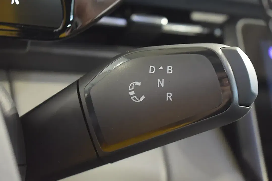 Ford Explorer Select - Thumbnail 13