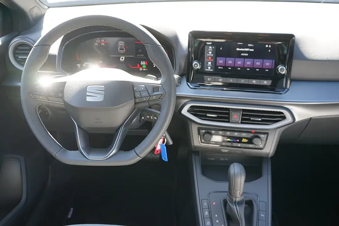 SEAT Ibiza 1.0 TSI DSG FR - Thumbnail 8
